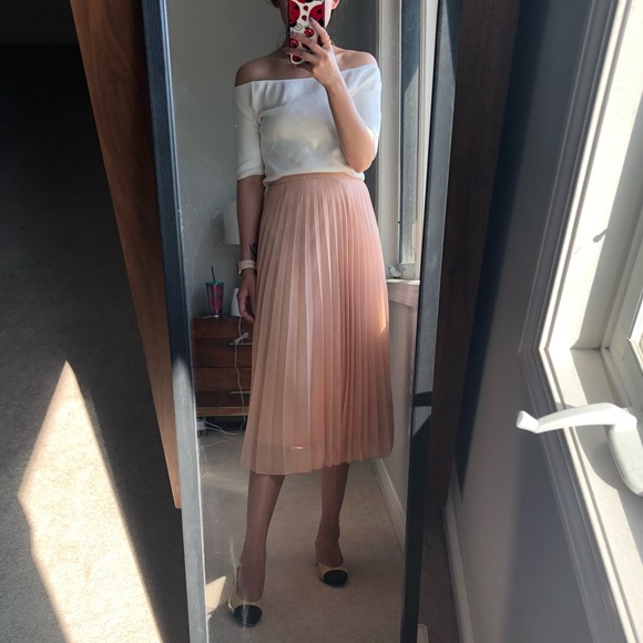 ASOS Dresses & Skirts - ASOS Pleated Skirt _ Rose _ Size 00
